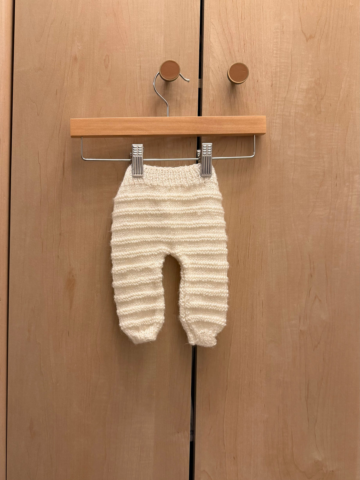 Handmade White Knit Stripe Texture Jogger Pants / 0-3m