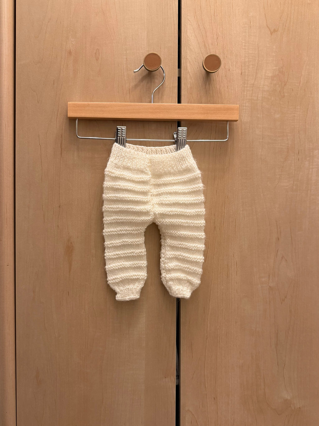 Handmade White Knit Stripe Texture Jogger Pants / 0-3m
