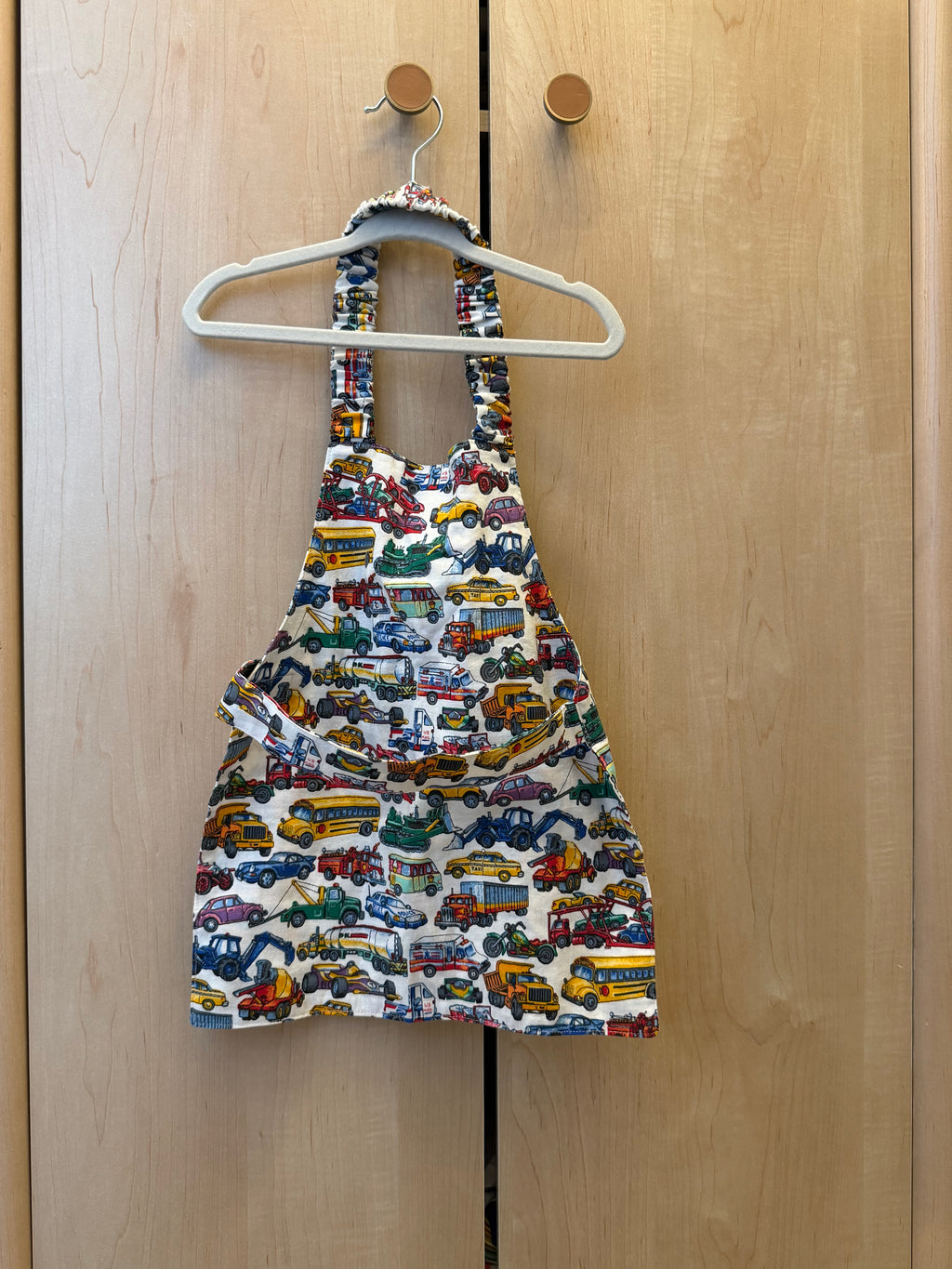 Play Apron with Vintage Cars/Trucks Print and Red Gingham Oven Mitt Set